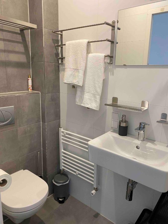 Haagshuisje- Eigen Appartement, Dichtbij Alles, Stijlvol Voorburg Exterior foto